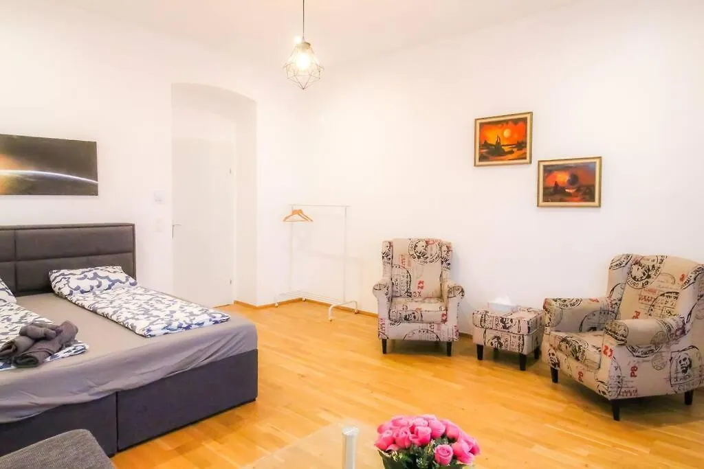 Vienna Riverside Residence Mm23